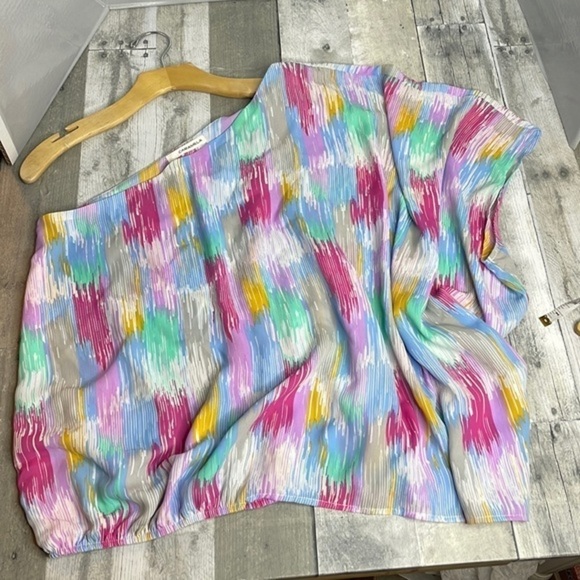 Nwt Caramela multicolored one shoulder blouse. Pink, blue, purple, yellow, grey - Picture 2 of 9